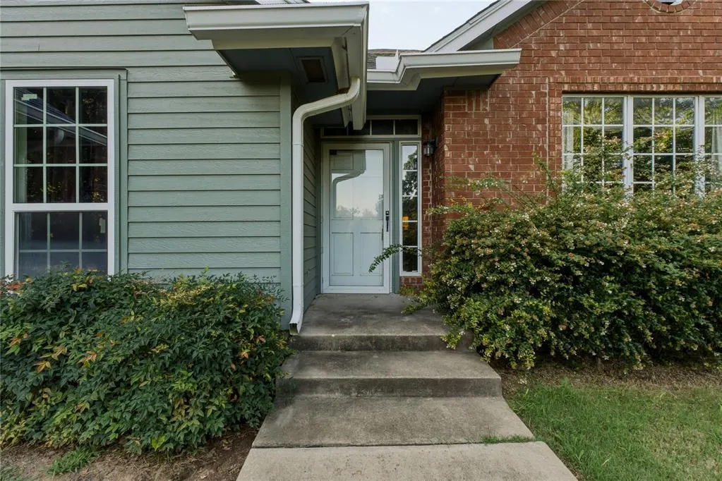 Photo 5 — 3333 Everett Drive, Edmond, OK 73013
