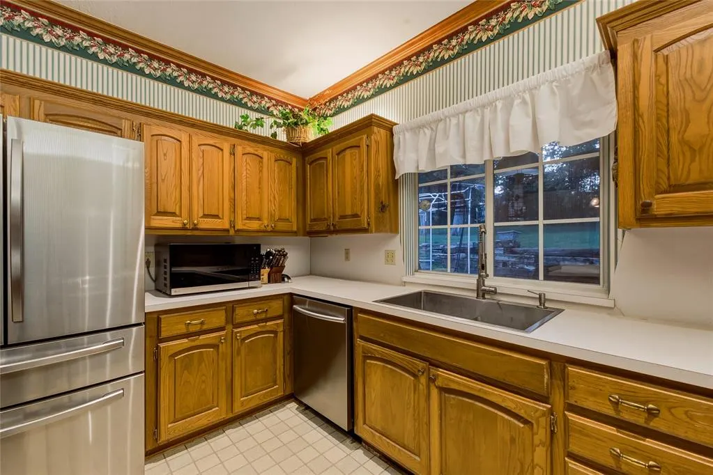 Photo 15 — 3333 Everett Drive, Edmond, OK 73013