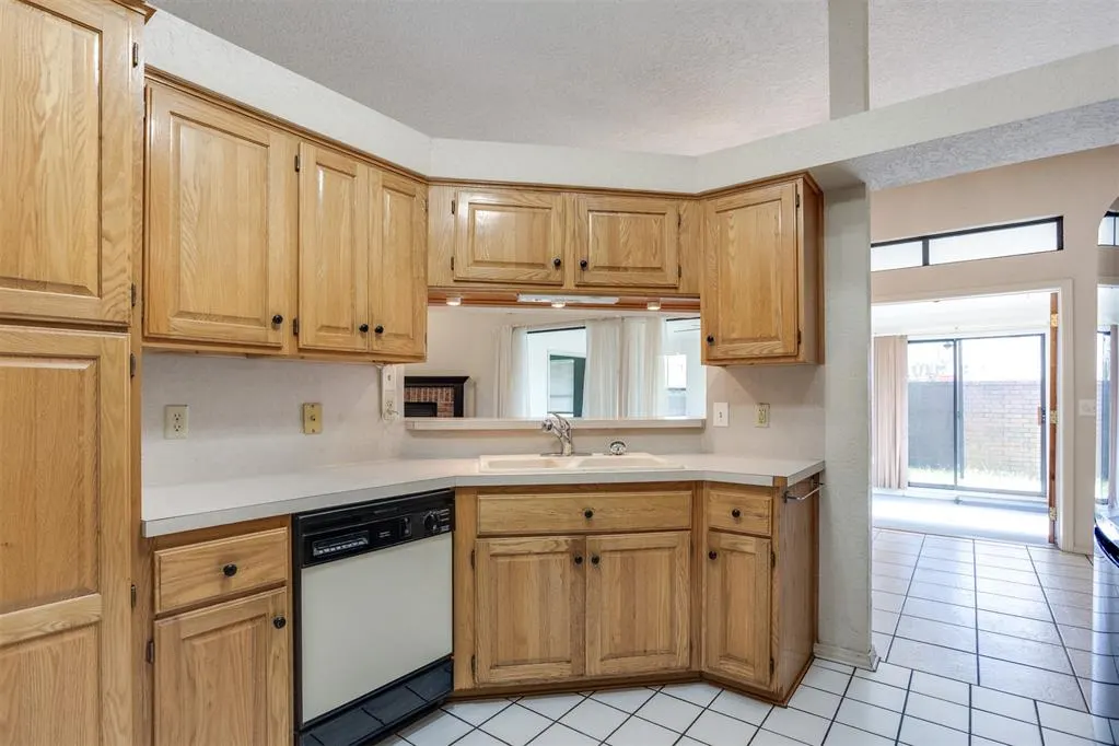 Photo 6 — 1613 Pinnacle Lane, Edmond, OK 73003
