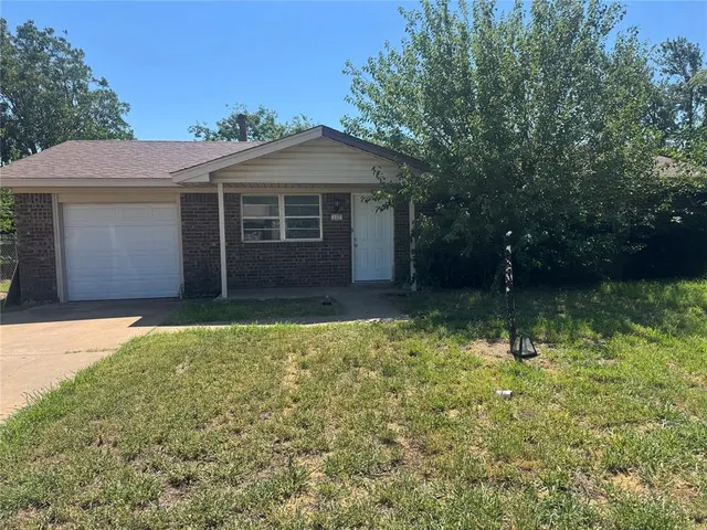 Front exterior — 137 Bluestem Street, Weatherford, OK 73096