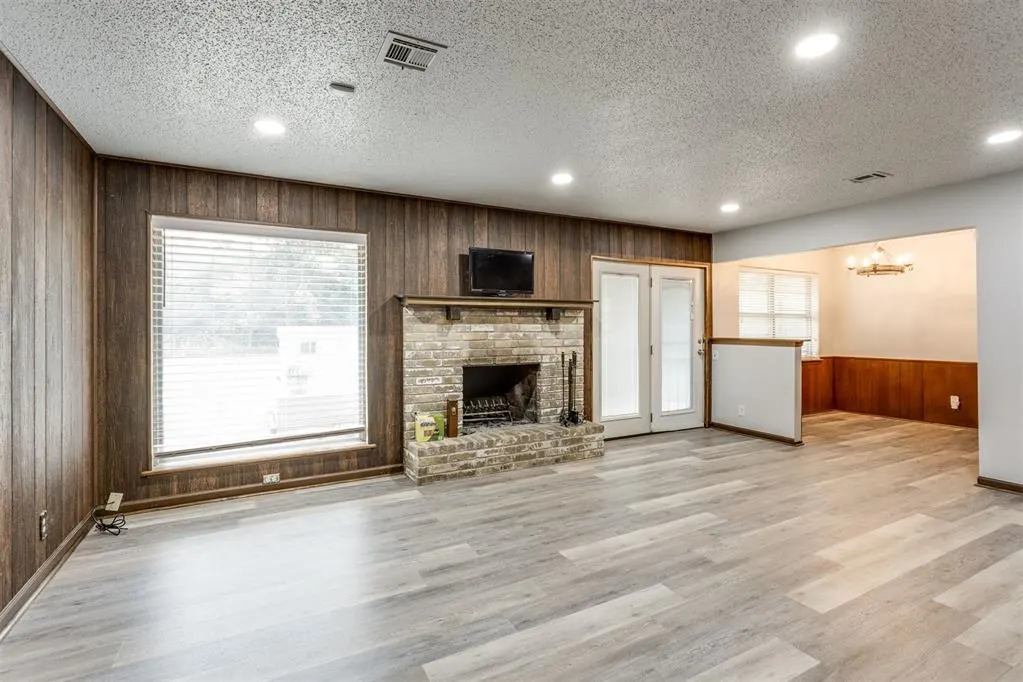 Photo 9 — 908 S Meadow Lane, Mustang, OK 73064