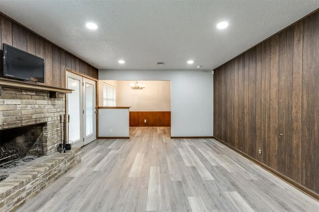 Photo 10 — 908 S Meadow Lane, Mustang, OK 73064