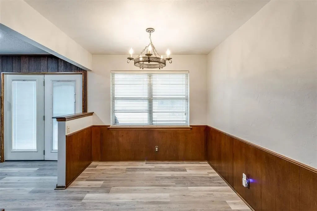 Photo 15 — 908 S Meadow Lane, Mustang, OK 73064