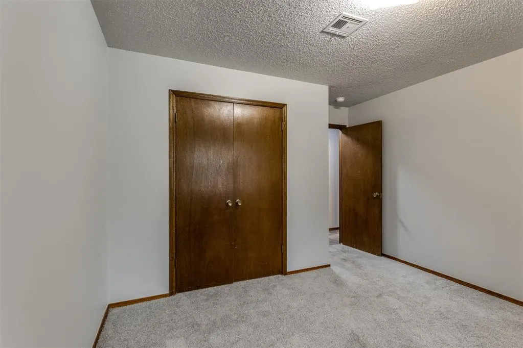 Photo 27 — 908 S Meadow Lane, Mustang, OK 73064