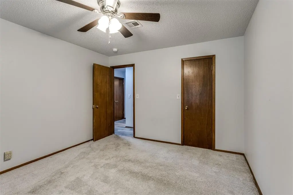 Photo 30 — 908 S Meadow Lane, Mustang, OK 73064