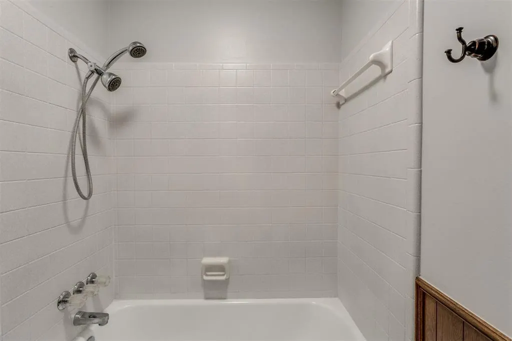 Photo 35 — 908 S Meadow Lane, Mustang, OK 73064