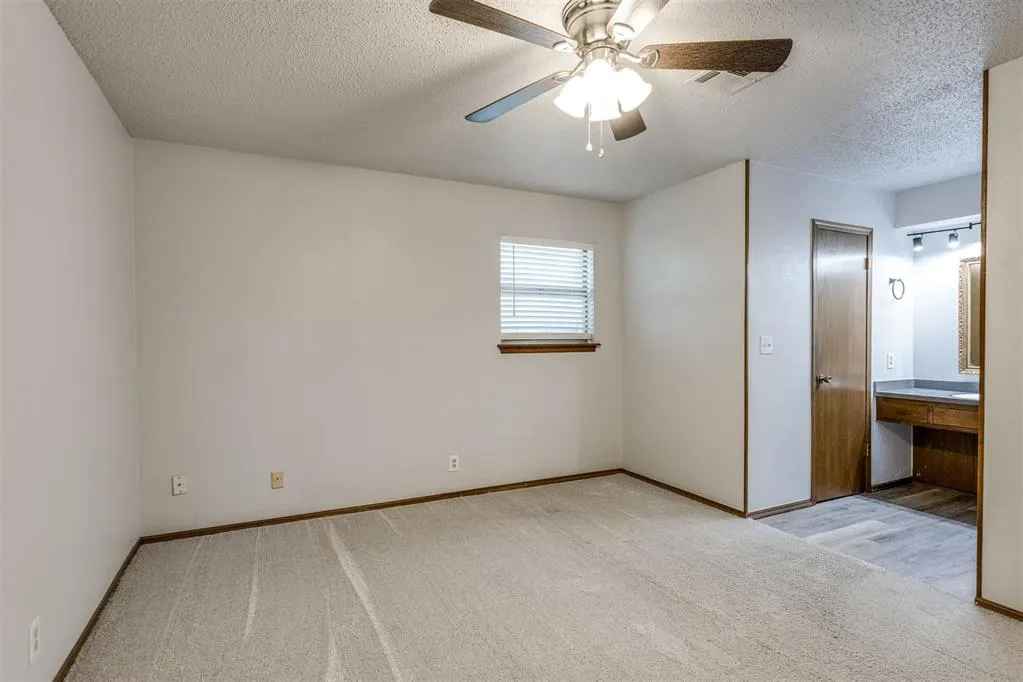 Photo 36 — 908 S Meadow Lane, Mustang, OK 73064