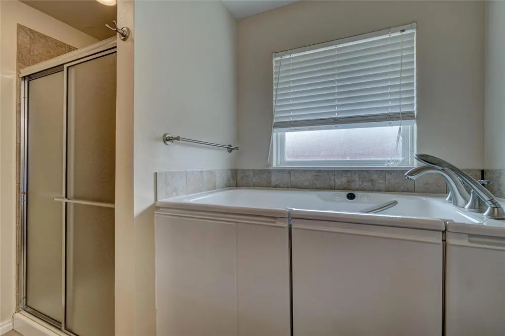 Photo 9 — 510 NE 20th Street, Newcastle, OK 73065
