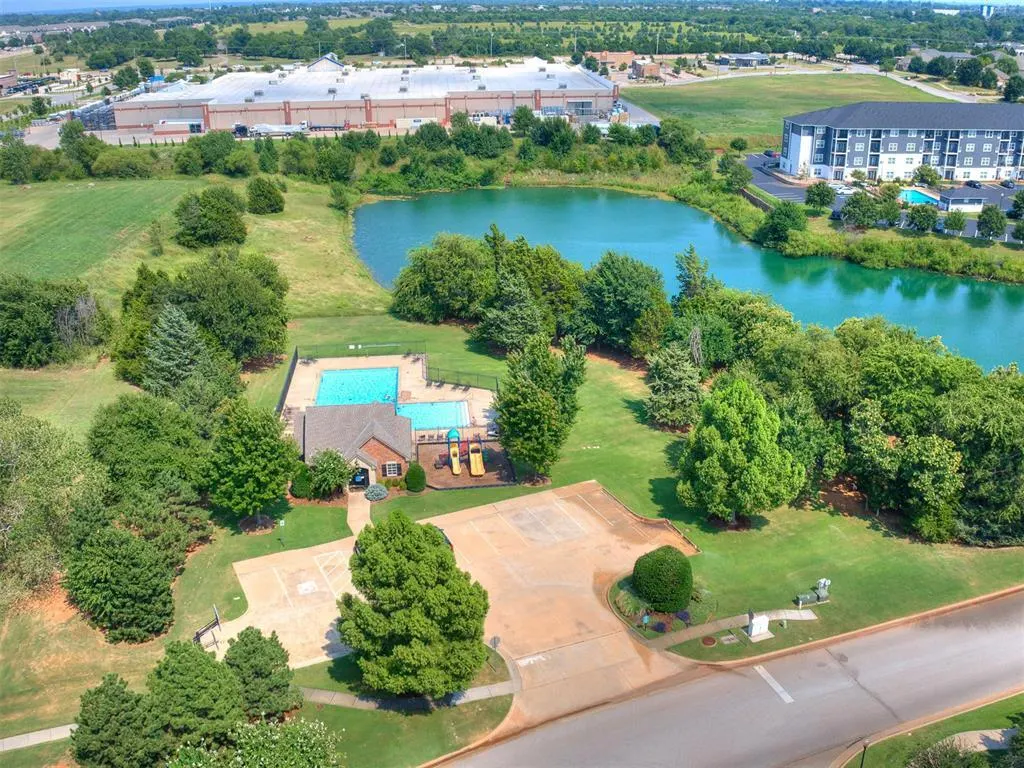 Photo 5 — 2132 Newbrook Drive, Edmond, OK 73003