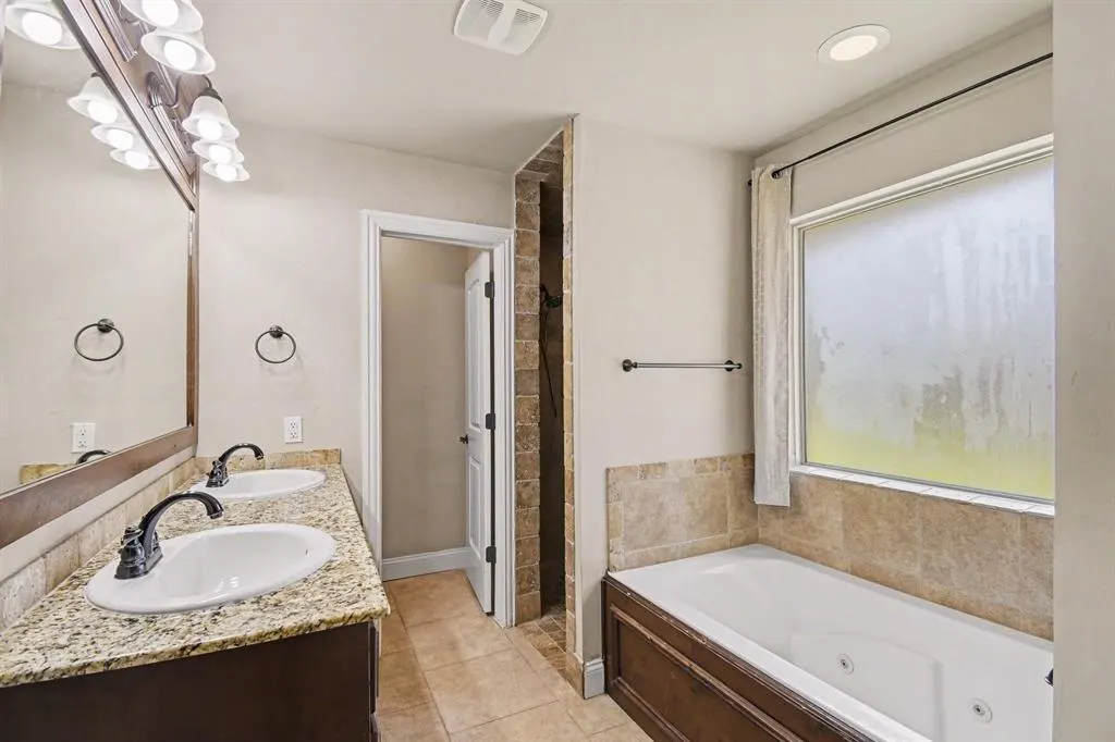 Photo 18 — 2132 Newbrook Drive, Edmond, OK 73003