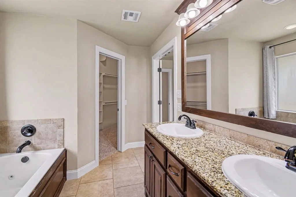 Photo 19 — 2132 Newbrook Drive, Edmond, OK 73003