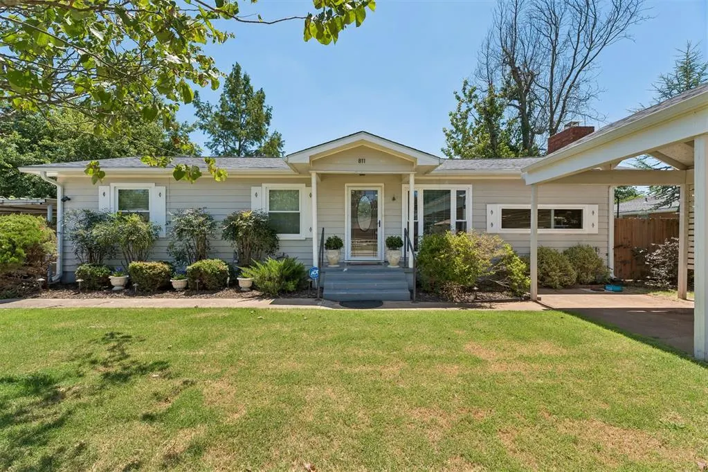 Photo 4 — 811 2nd Street, Maysville, OK 73057