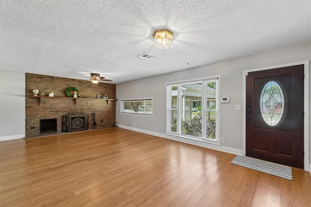 Photo 6 — 811 2nd Street, Maysville, OK 73057