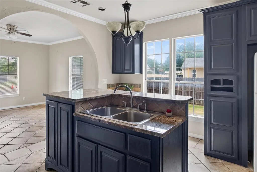Photo 8 — 1200 SW 23rd Street, Oklahoma City, OK 73109