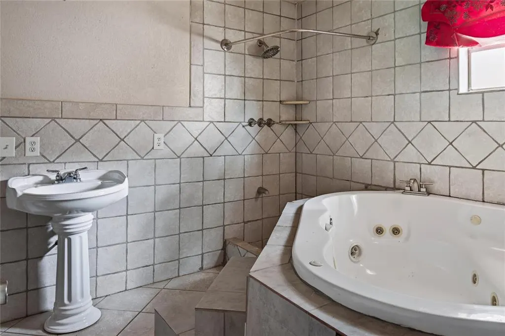 Photo 12 — 1200 SW 23rd Street, Oklahoma City, OK 73109