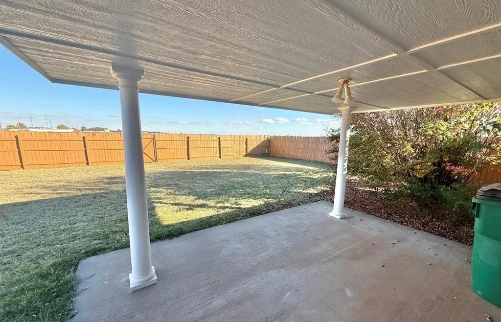 Photo 21 — 1512 Sommerset Place, Altus, OK 73521