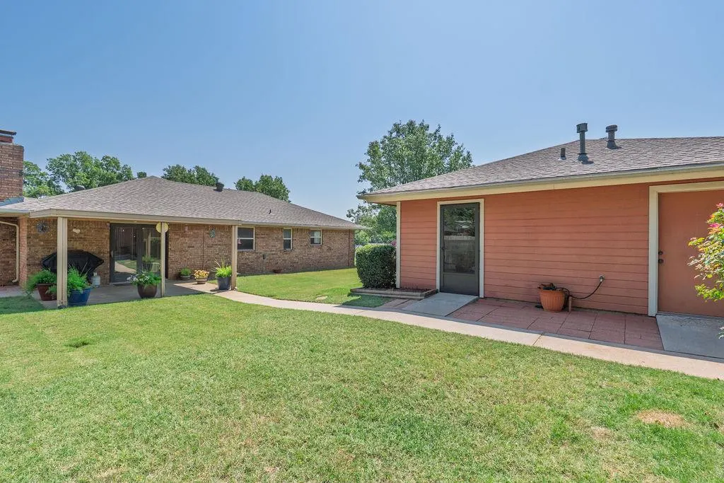 Photo 43 — 29 Sequoyah Boulevard, Shawnee, OK 74801