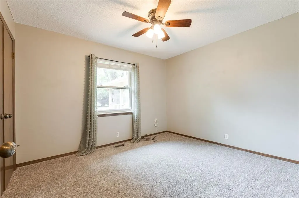 Photo 20 — 320 Elwood Drive, Edmond, OK 73013