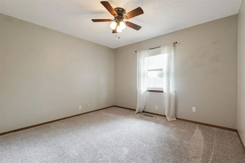 Photo 22 — 320 Elwood Drive, Edmond, OK 73013