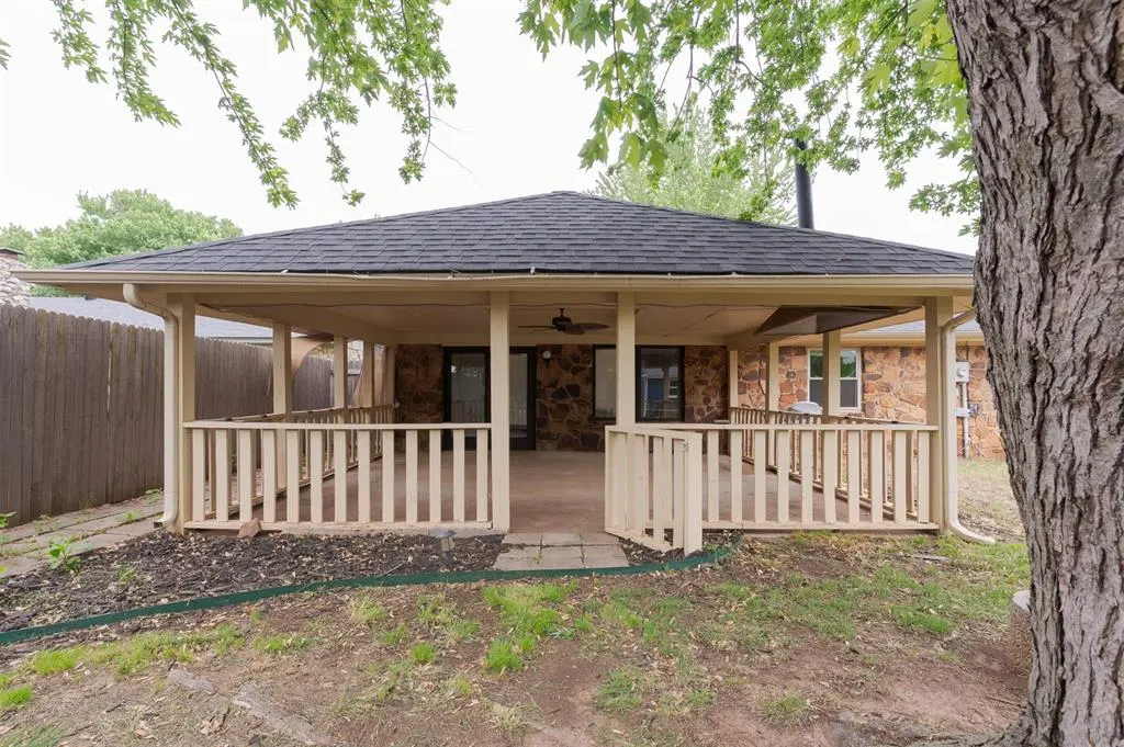 Photo 31 — 320 Elwood Drive, Edmond, OK 73013