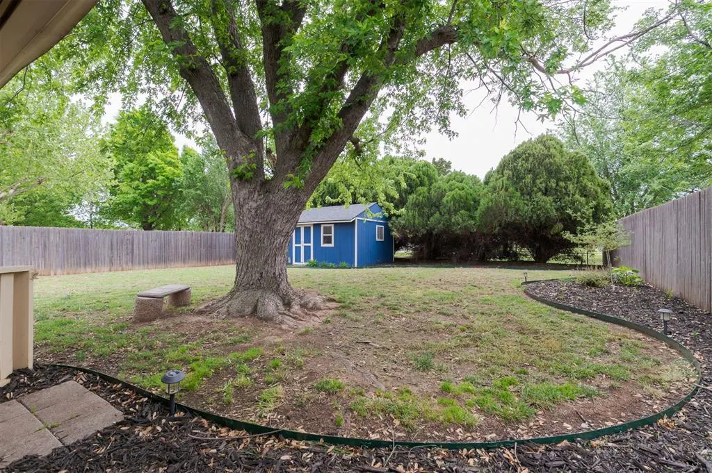 Photo 32 — 320 Elwood Drive, Edmond, OK 73013