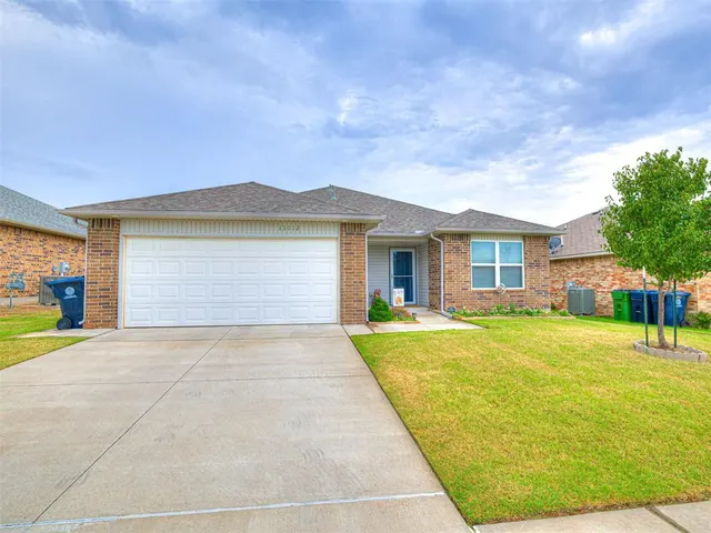 Photo 2 — 11012 NW 94th Street, Yukon, OK 73099