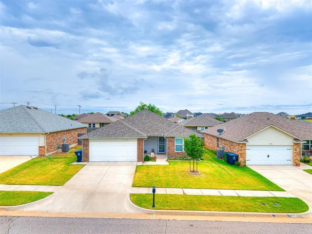 Photo 5 — 11012 NW 94th Street, Yukon, OK 73099
