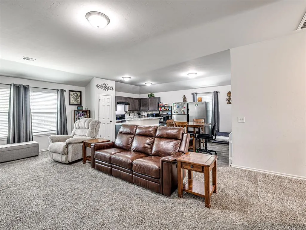 Photo 13 — 11012 NW 94th Street, Yukon, OK 73099