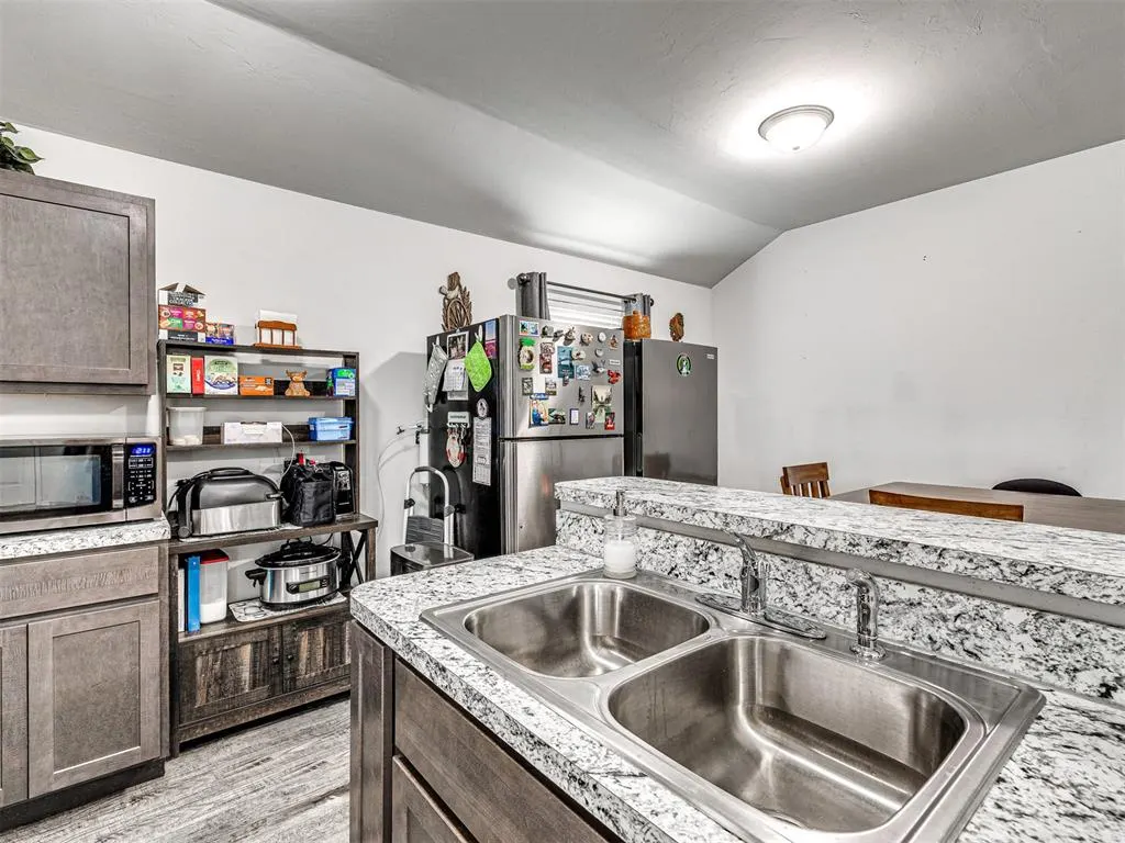 Photo 18 — 11012 NW 94th Street, Yukon, OK 73099
