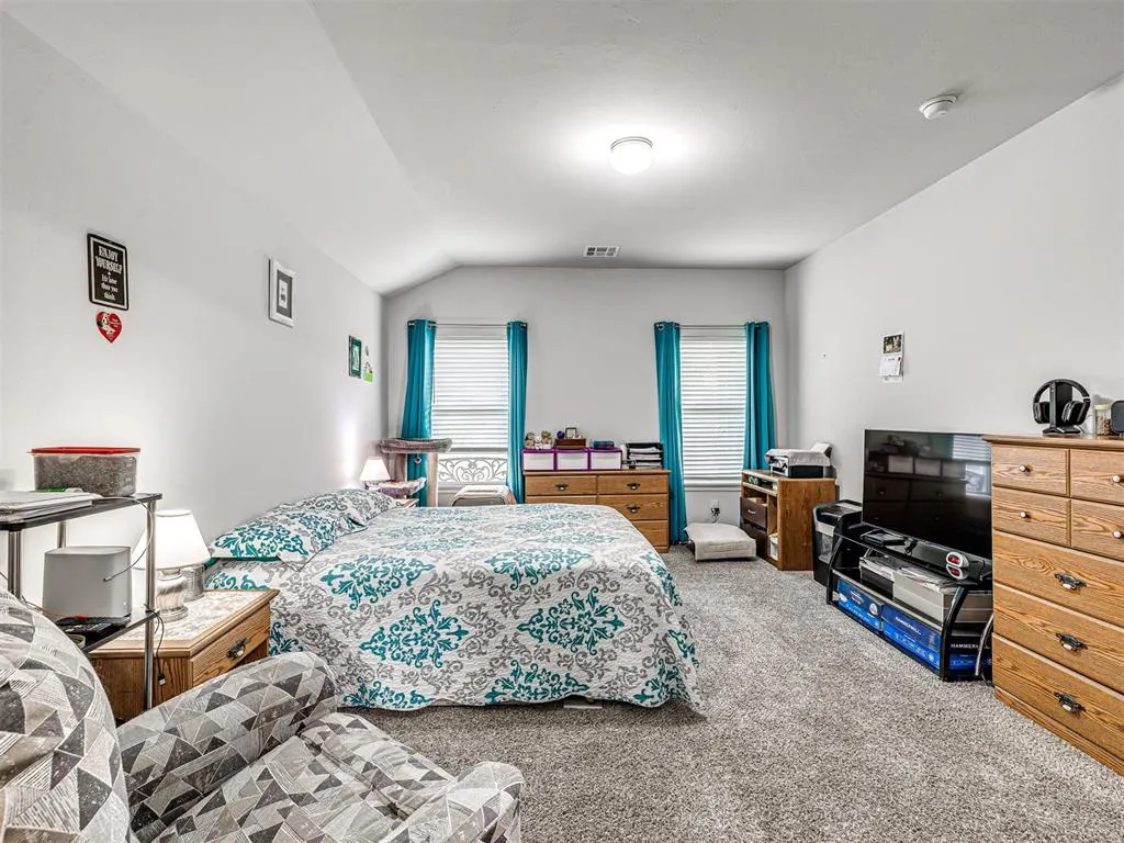Photo 23 — 11012 NW 94th Street, Yukon, OK 73099