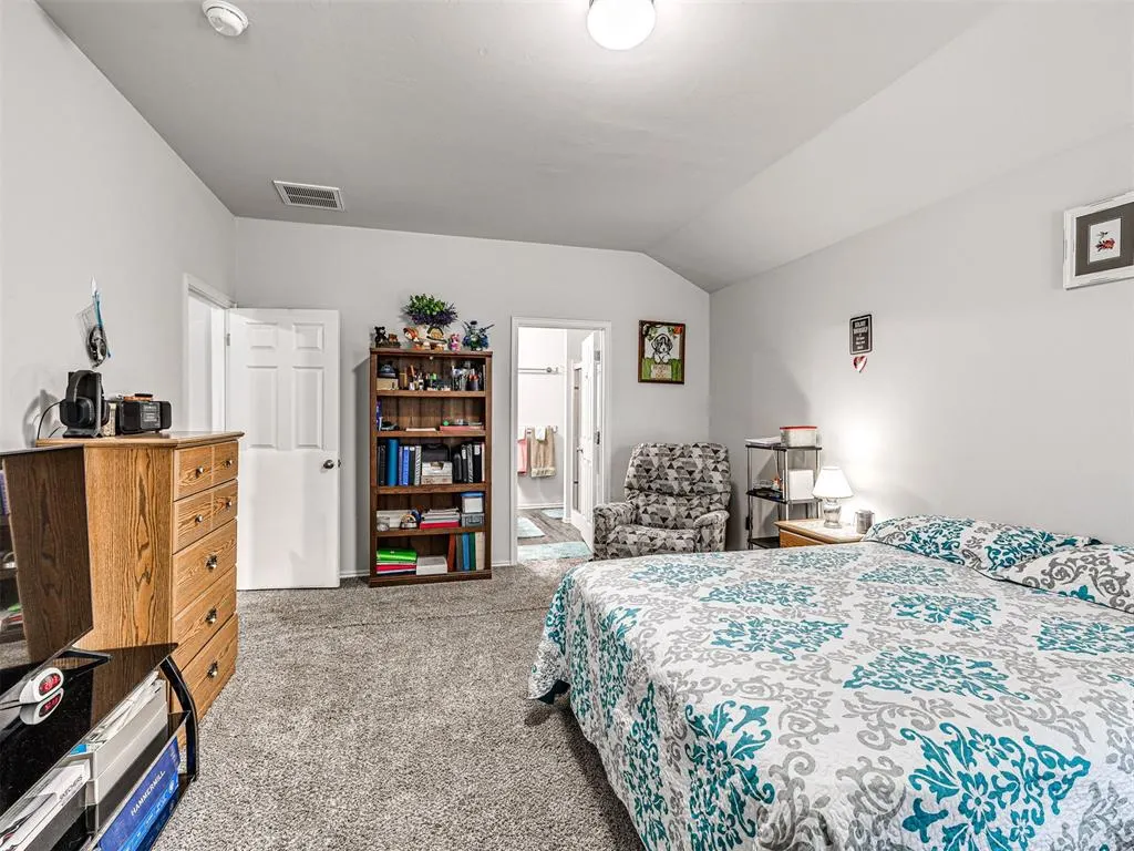 Photo 24 — 11012 NW 94th Street, Yukon, OK 73099
