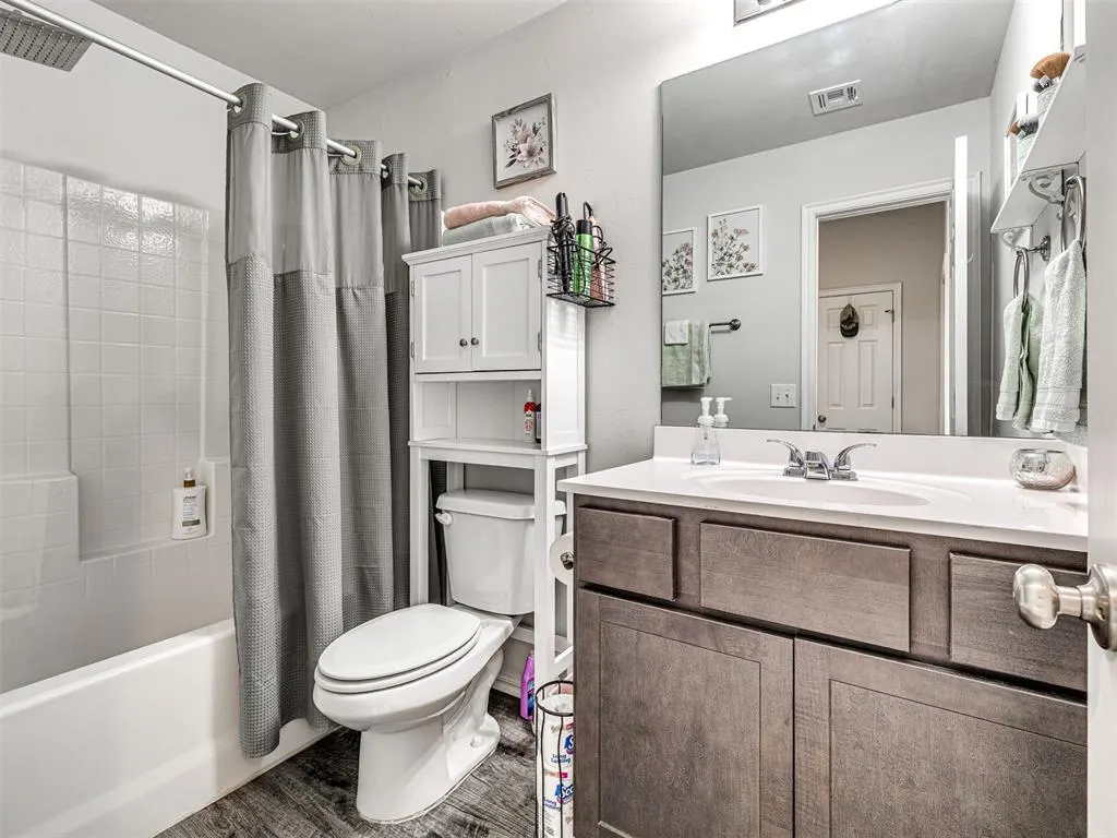 Photo 33 — 11012 NW 94th Street, Yukon, OK 73099