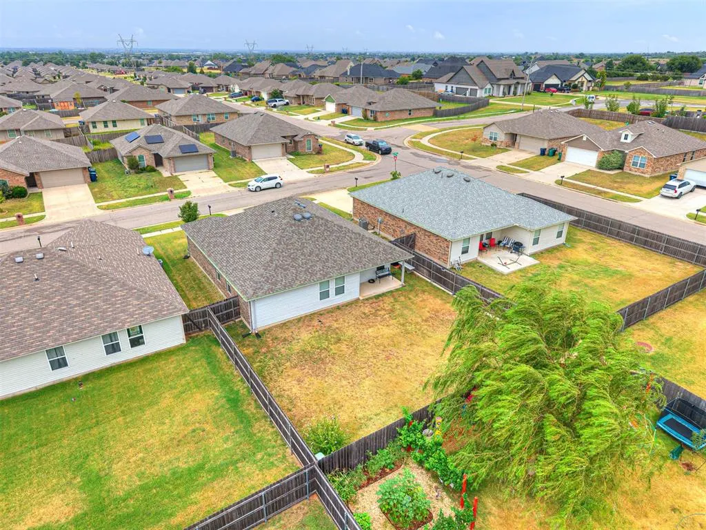 Photo 41 — 11012 NW 94th Street, Yukon, OK 73099