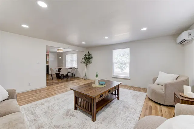 Photo 5 — 320 S Pine Street, Guthrie, OK 73044