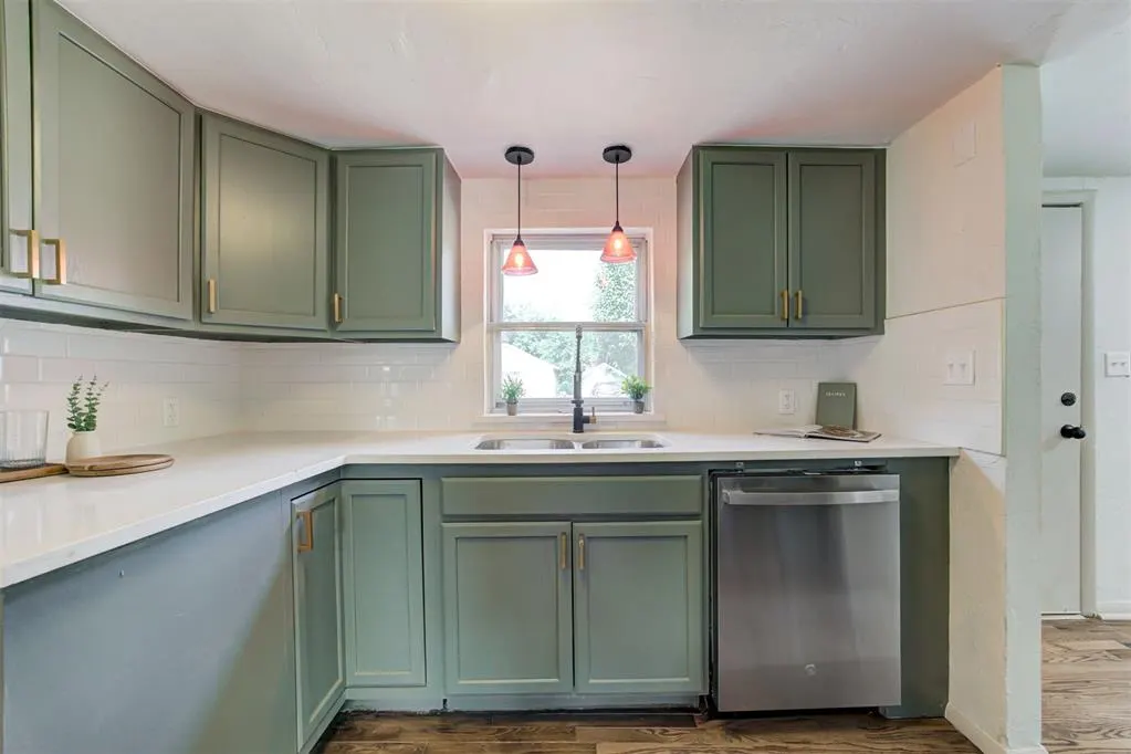 Photo 11 — 320 S Pine Street, Guthrie, OK 73044
