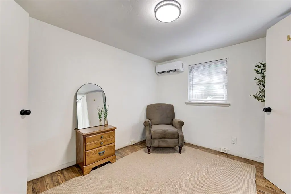 Photo 21 — 320 S Pine Street, Guthrie, OK 73044