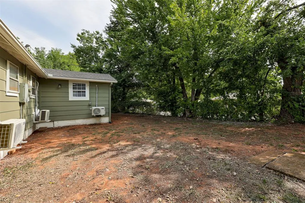 Photo 28 — 320 S Pine Street, Guthrie, OK 73044