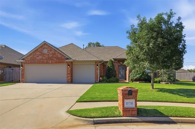 Front exterior — 10716 NW 37th Street, Yukon, OK 73099
