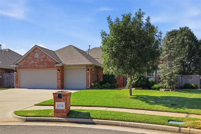 Photo 3 — 10716 NW 37th Street, Yukon, OK 73099