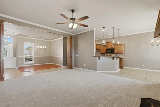 Photo 7 — 10716 NW 37th Street, Yukon, OK 73099