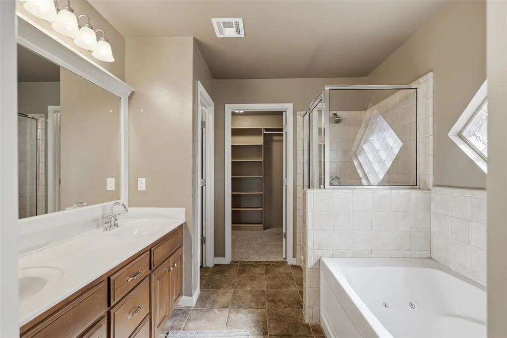 Photo 20 — 10716 NW 37th Street, Yukon, OK 73099