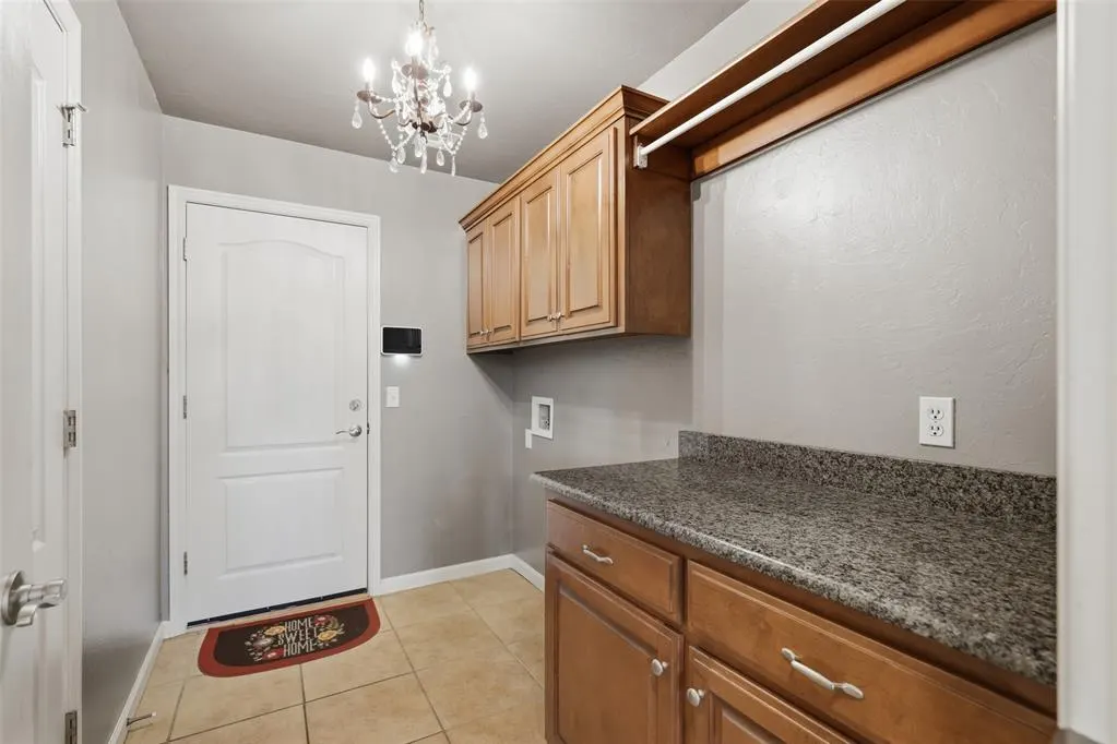 Photo 30 — 10716 NW 37th Street, Yukon, OK 73099
