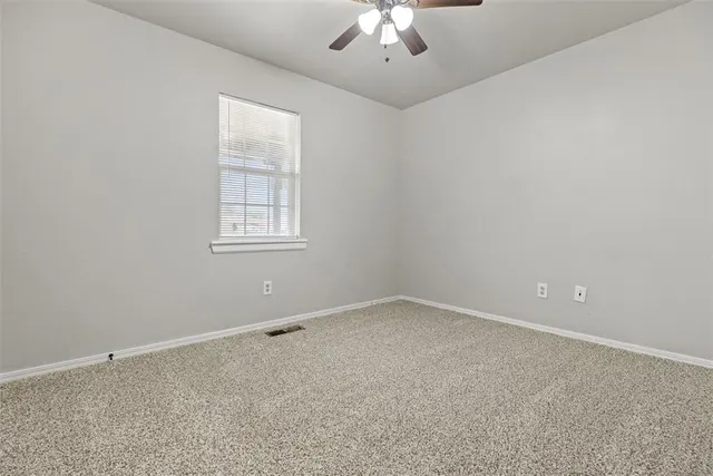 Photo 6 — 1729 Gladstone Terrace, Oklahoma City, OK 73120