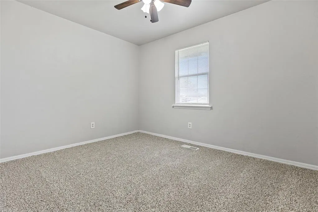 Photo 8 — 1729 Gladstone Terrace, Oklahoma City, OK 73120