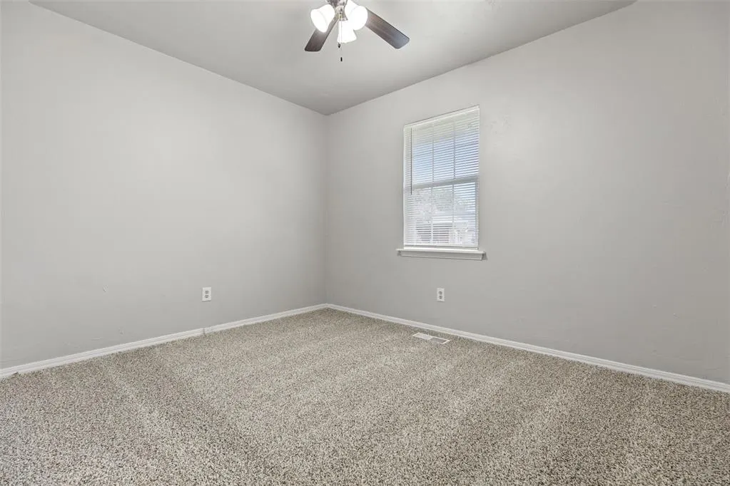 Photo 10 — 1729 Gladstone Terrace, Oklahoma City, OK 73120