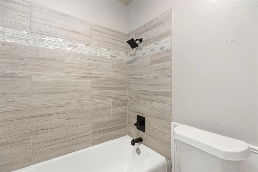 Photo 19 — 1729 Gladstone Terrace, Oklahoma City, OK 73120