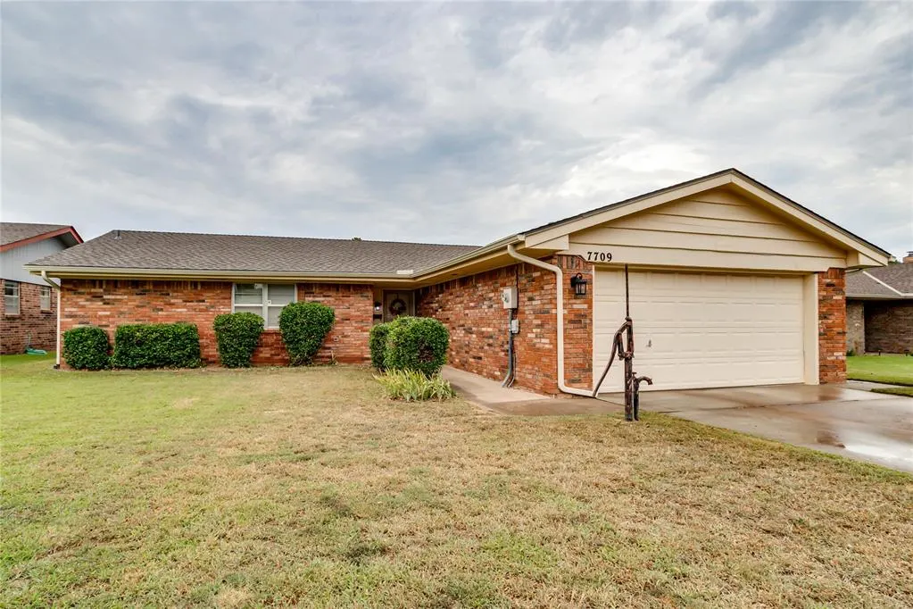 Front exterior — 7709 NW 31st Street, Bethany, OK 73008
