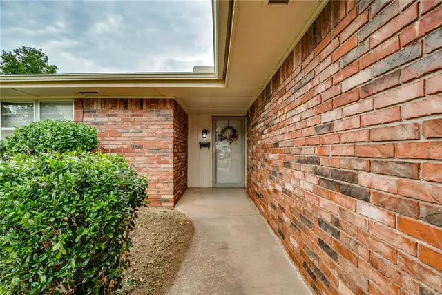 Photo 4 — 7709 NW 31st Street, Bethany, OK 73008