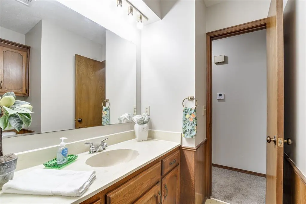 Photo 30 — 7709 NW 31st Street, Bethany, OK 73008