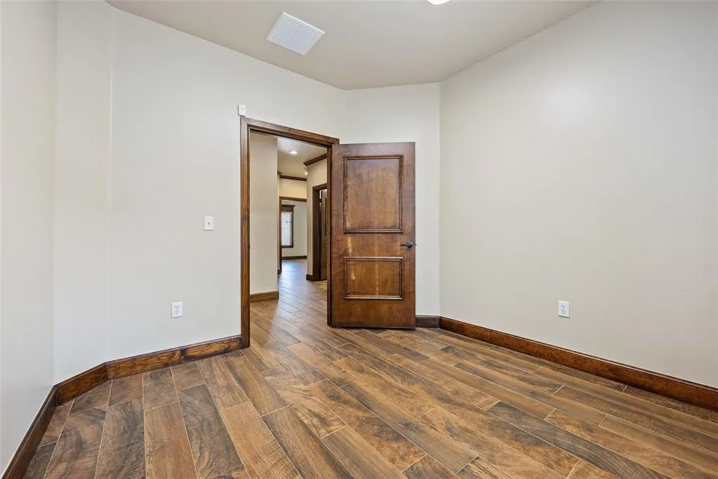 Photo 12 — 2616 Covell Village Drive 130, Edmond, OK 73003